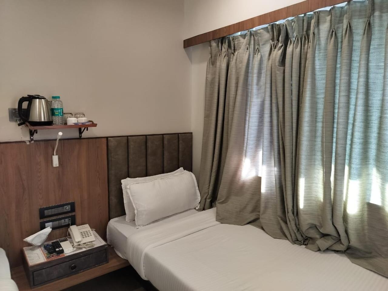 Hotel Olten Mumbai  Buitenkant foto
